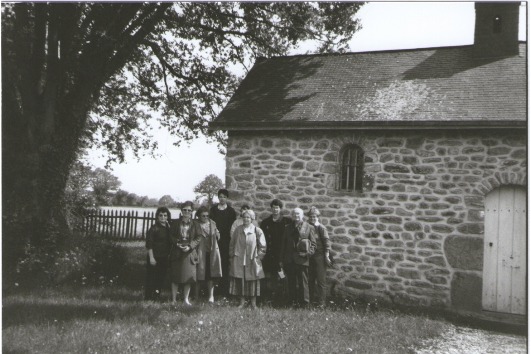 Cahier n° 7 - Aron ..., le Général de Gaulle à Aron et à Mayenne : Promenade à Aron, Chapelle Sainte Anne