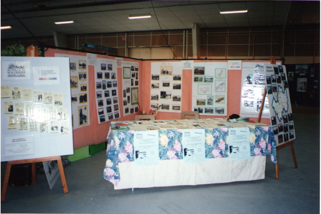 Laval, la Mayenne ce livre - Stand du Patrimoine du Pays de Mayenne