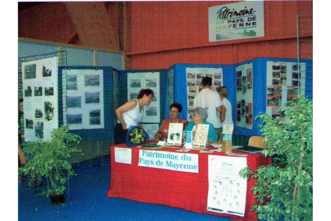 Foire de la Madeleine 2003 - stand du Patrimoine du Pays de Mayenne