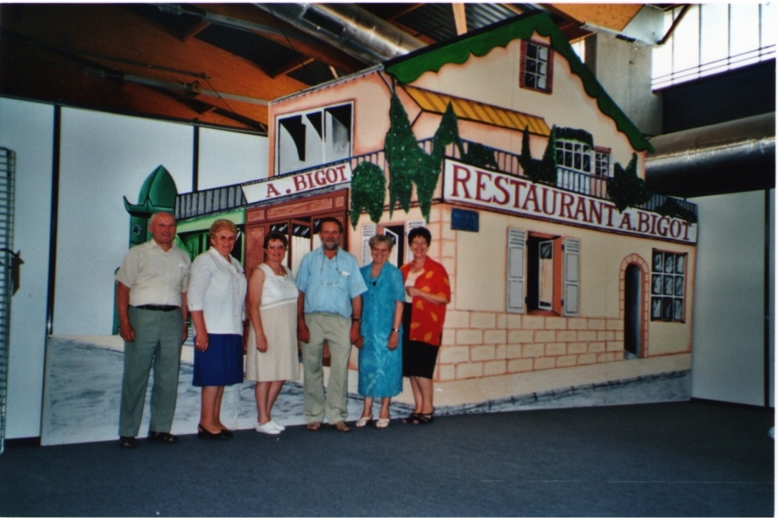 Fête des Associations 2001 - Le décor est planté