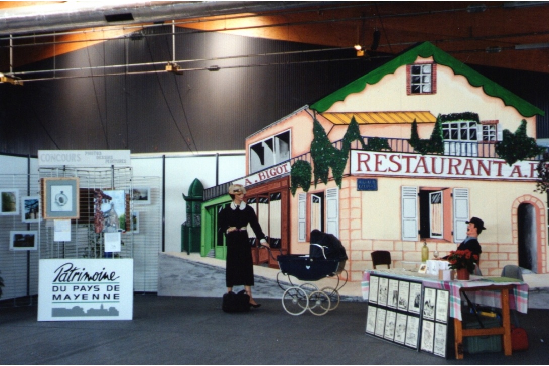 Fête des Associations 2001 - un décor fait maison