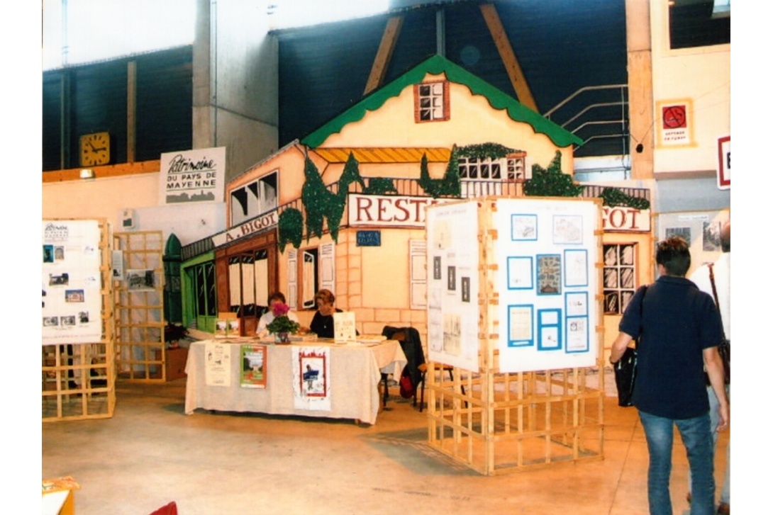 2005, Fête des Associations à Mayenne : Stand du Patrimoine du Pays de Mayenne