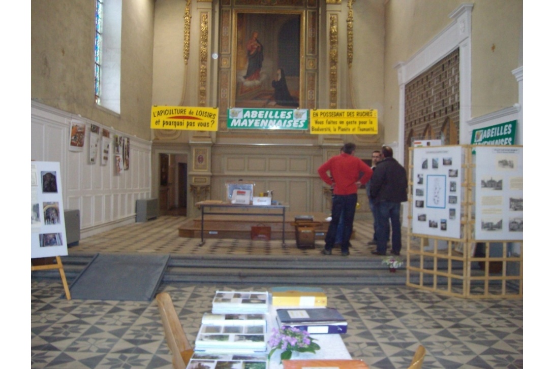 2011, Journées du Patrimoine - Les Abeilles Mayennaises, nos voisins de Visitation, exposent aussi