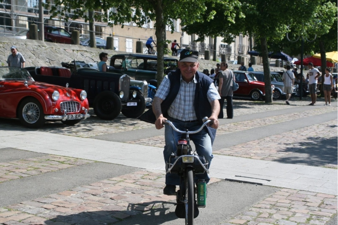 Cahier n° 37, Première course de côte à Mayenne en 1912 - ... mais ça roule encore !