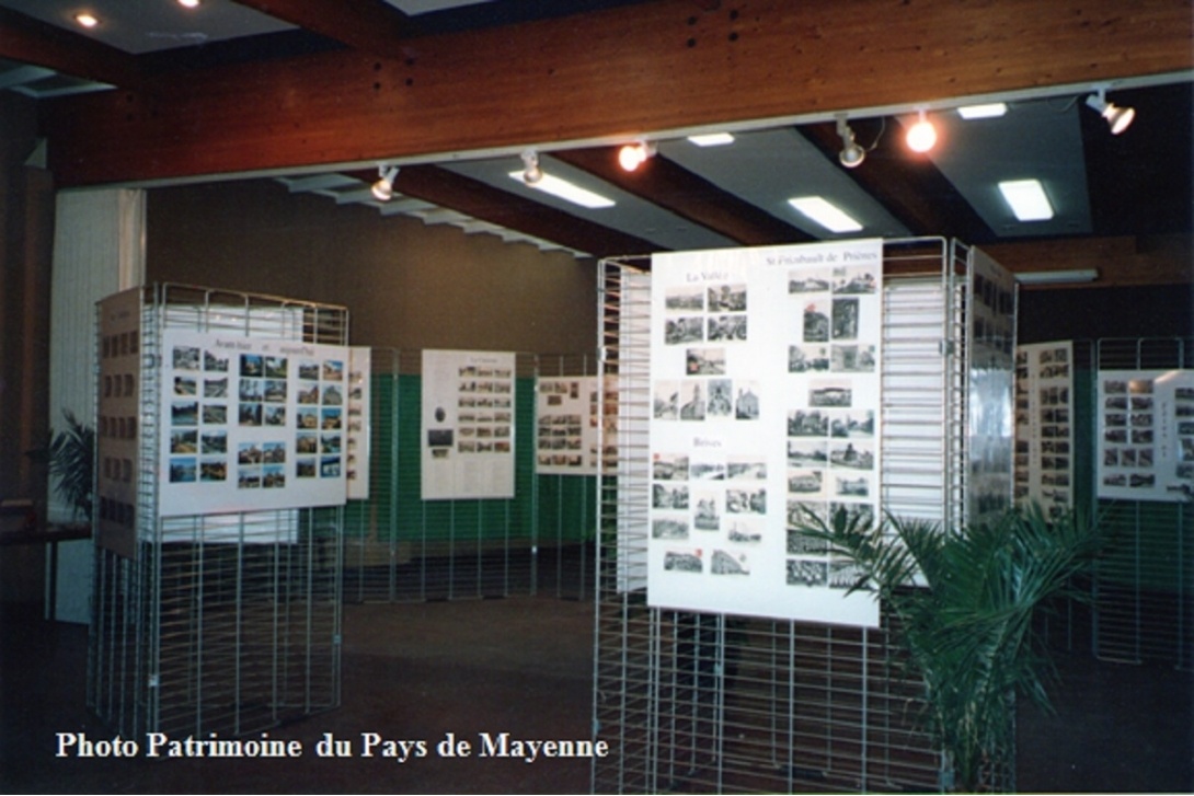 Exposition "Mayenne à travers les cartes postales" - Panneaux