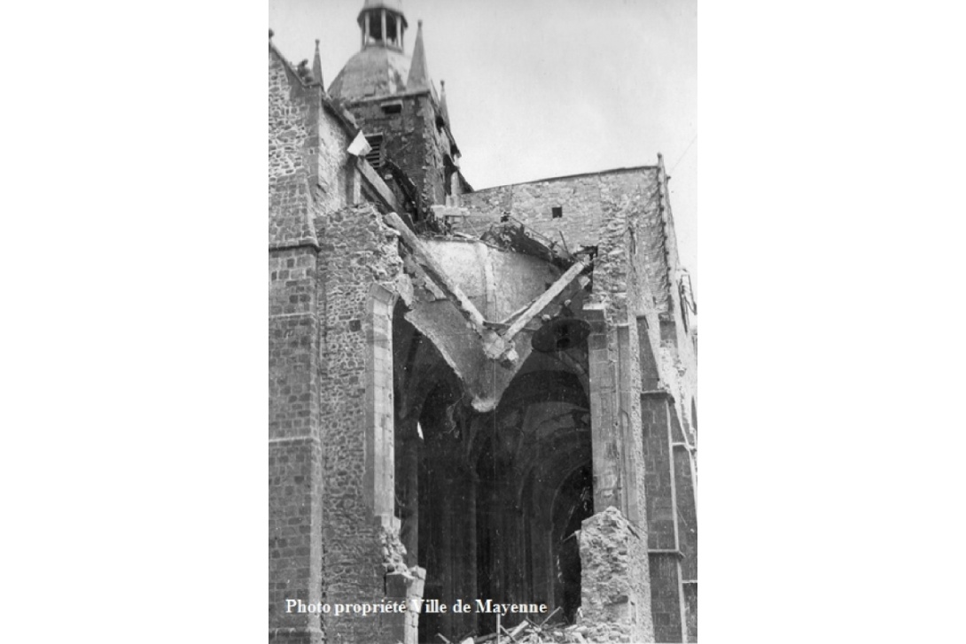 Bombardement de Mayenne - Basilique Notre-Dame