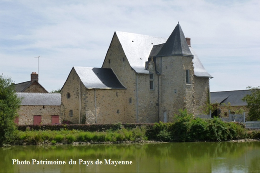 Sacé - L'Abbaye, ancien prieuré du XIIIème siècle (2015)