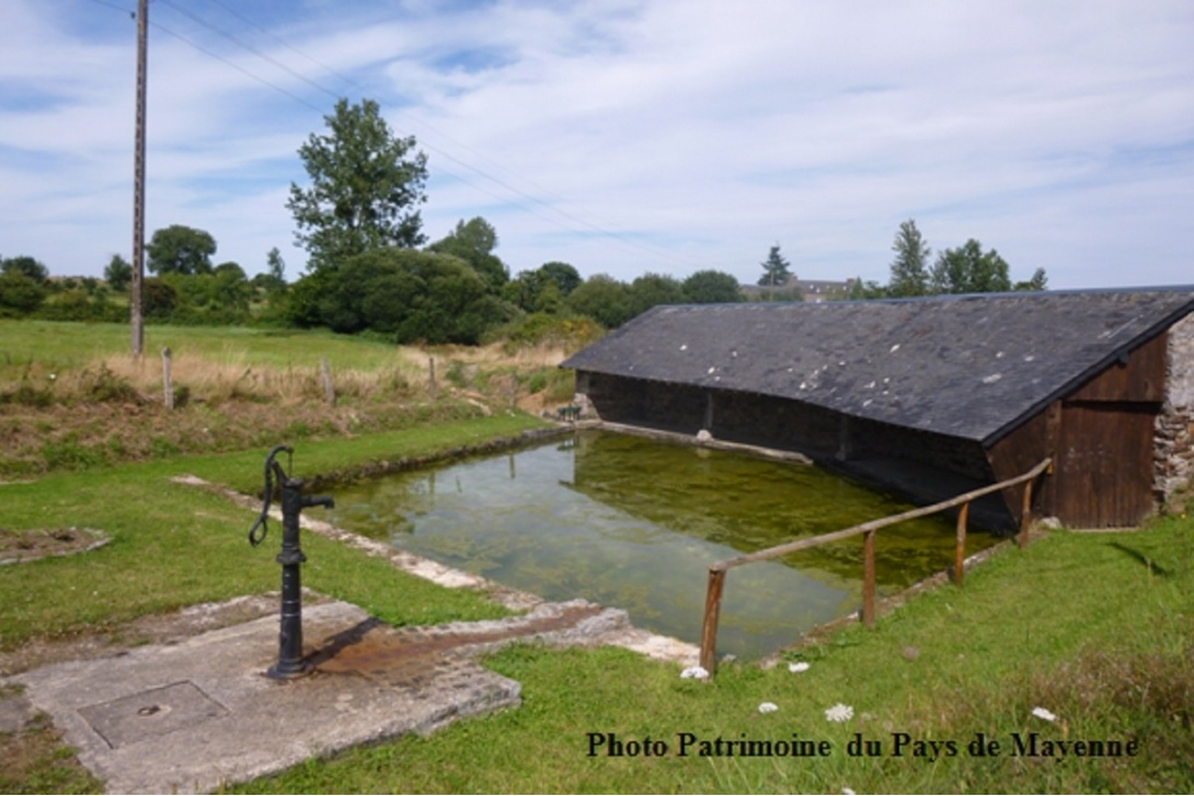 Placé - Lavoir de Saint-Gervais (2015)