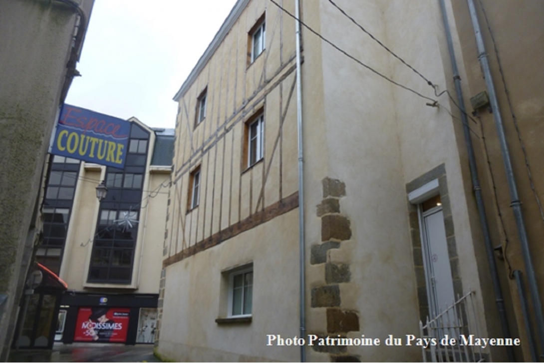 Colombages à Mayenne - rue Vieille des Halles