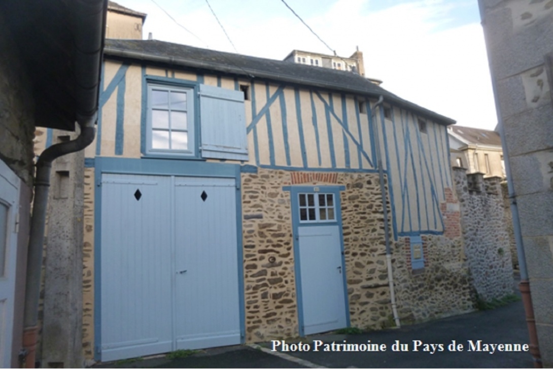 Colombages à Mayenne - rue des Lavanderies