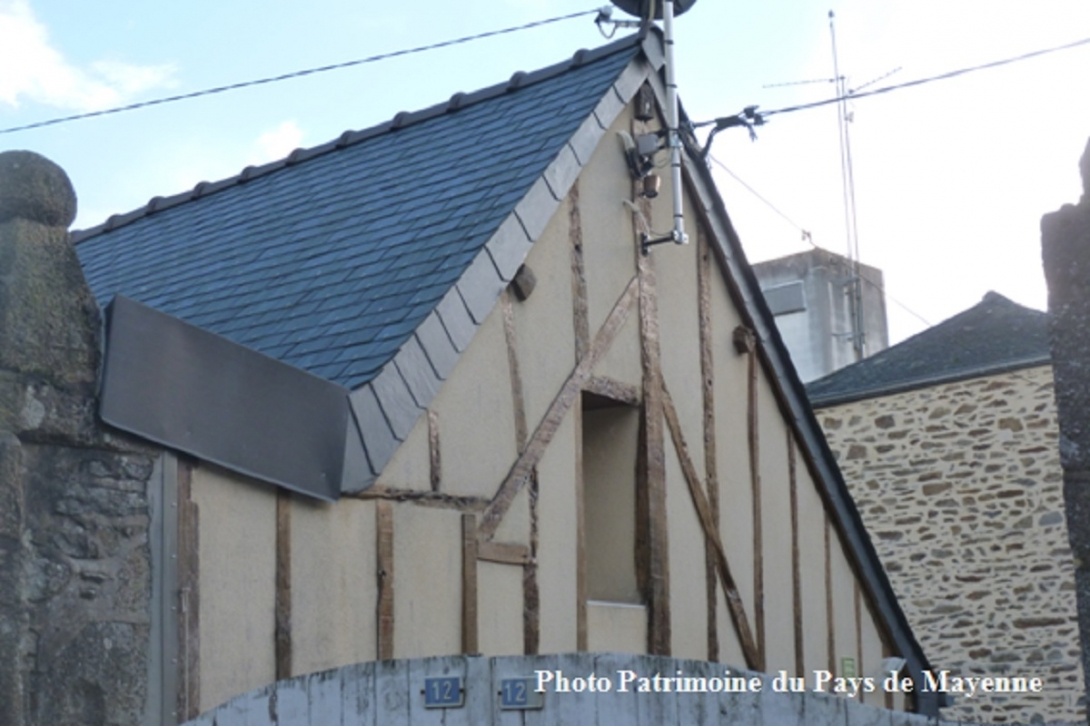 Colombages à Mayenne - rue des Lavanderies