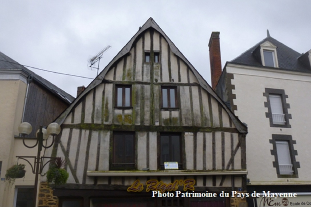 Colombages à Mayenne - rue Saint Martin