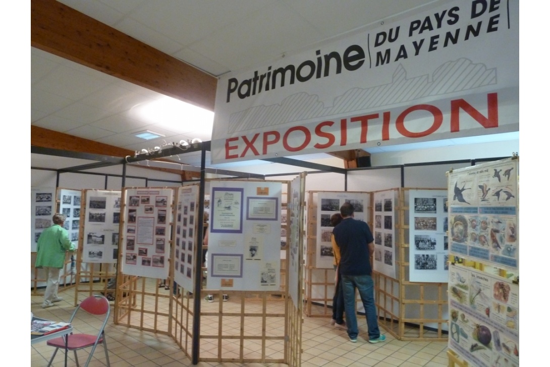 Foire de la Madeleine 2017 - Stand du Patrimoine du Pays de Mayenne, expo photos d'écoles