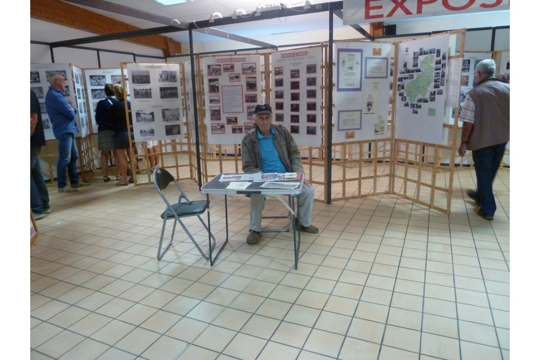 Foire de la Madeleine 2017 - Stand du Patrimoine du Pays de Mayenne, expo photos d'écoles