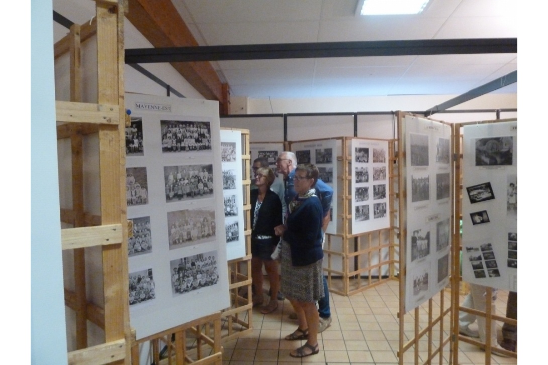 Foire de la Madeleine 2017 - Stand du Patrimoine du Pays de Mayenne, expo photos d'écoles