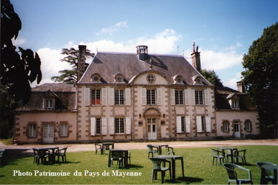 Moulay - Château du Bas-Mont (2001)