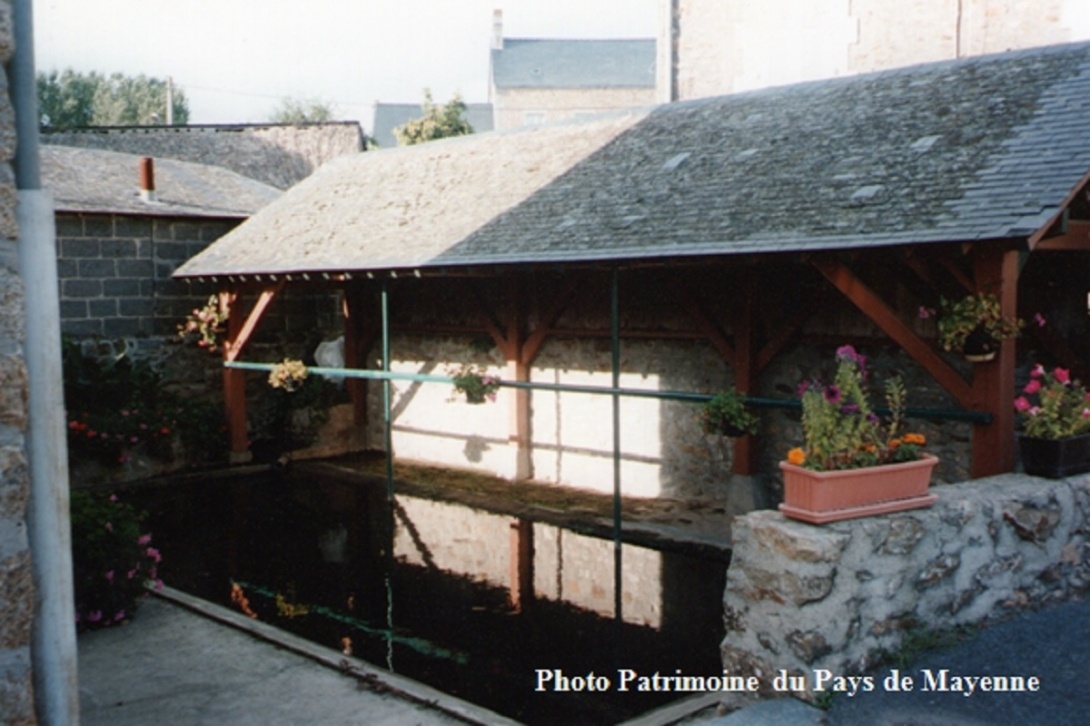 Martigné-sur-Mayenne - Lavoir (1994)