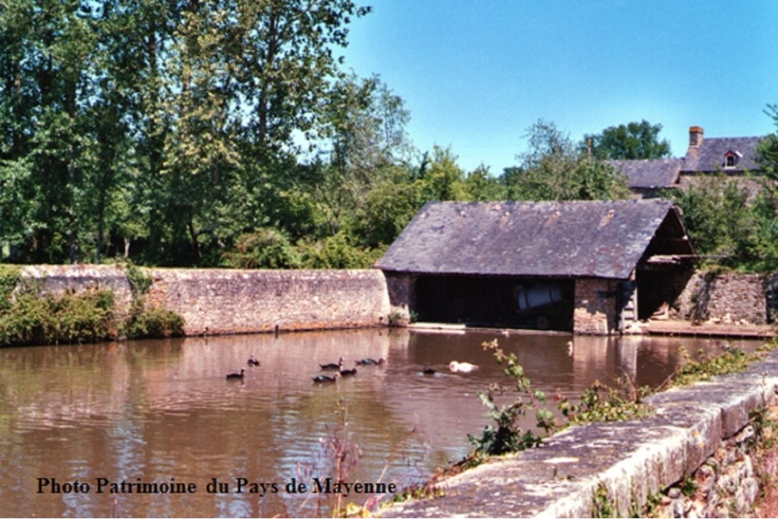 Placé - Lavoir du Plessis (2001)