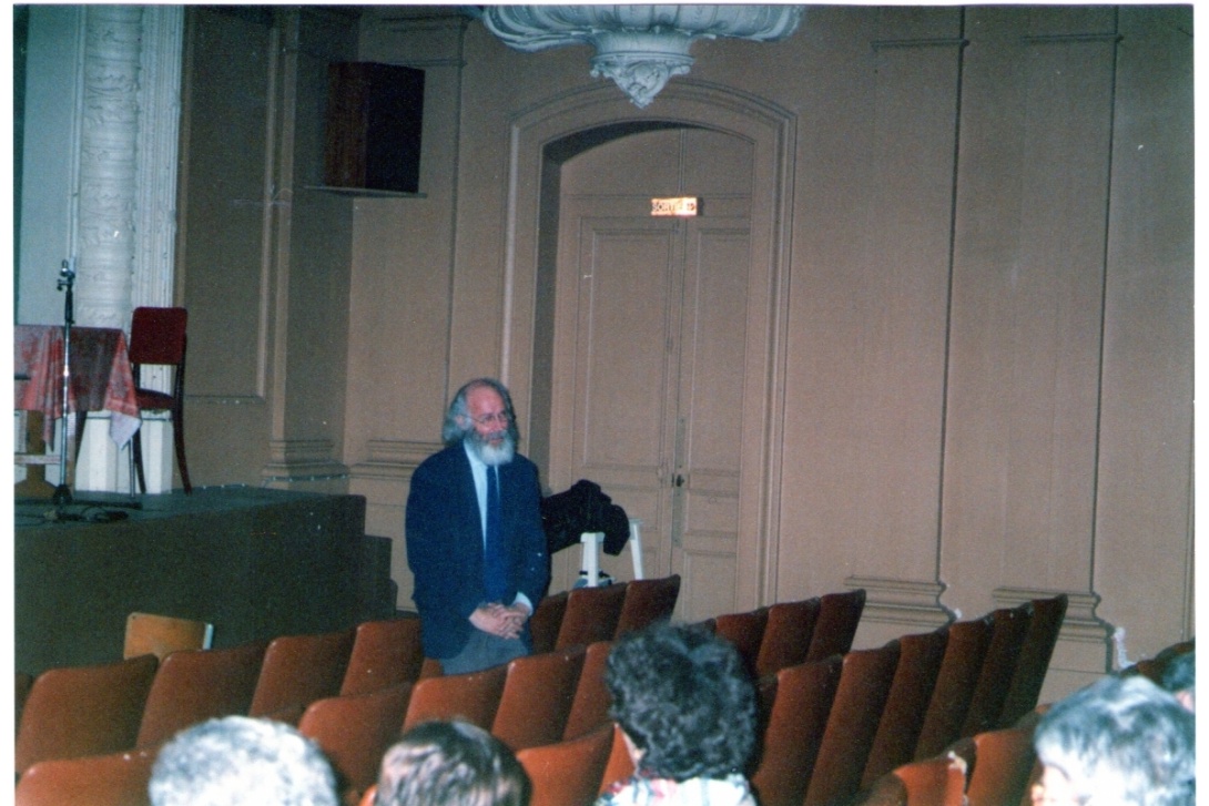 Croix et Calvaires de la Mayenne - Conférence d'Alain Guéguen au Théâtre de Mayenne